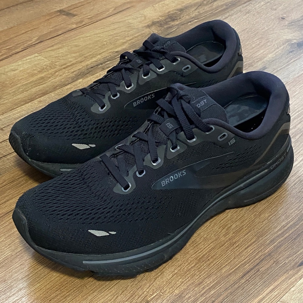 Brooks Ghost 15 Black Running Shoes Womens Size 10 Wide D 1203801D020